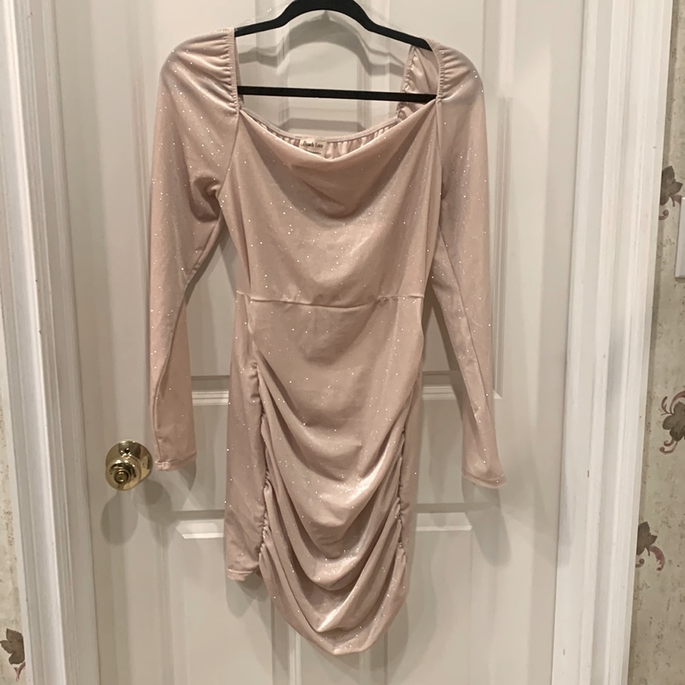 Peach Love California sparkly iridescent champagne colored Mini dress size M